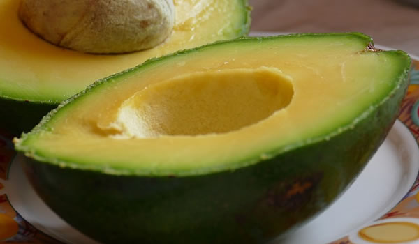 Aguacate abierto